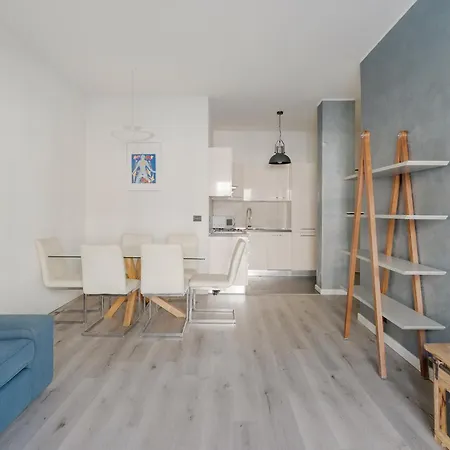 Guesthost - Lorenteggio Charming Flat * Milánó