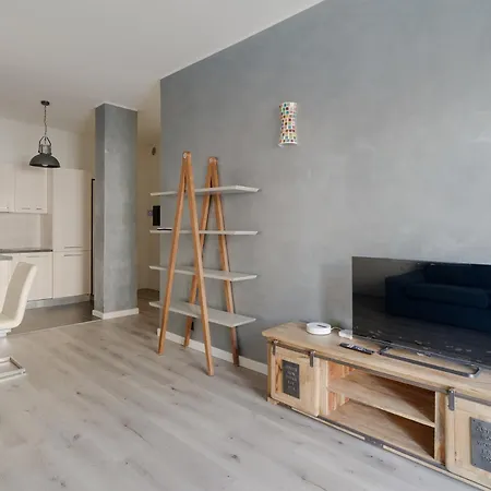 Guesthost - Lorenteggio Charming Flat Appartamento Milano