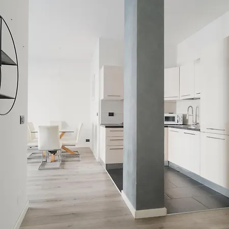 Guesthost - Lorenteggio Charming Flat Appartement Milaan