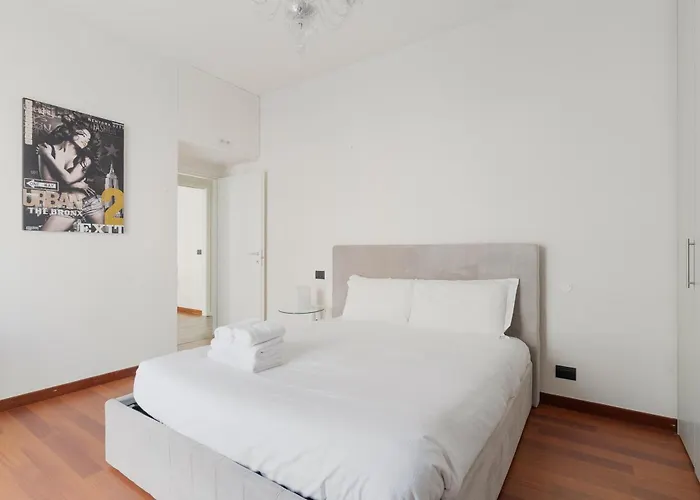 Guesthost - Lorenteggio Charming Flat Mediolan