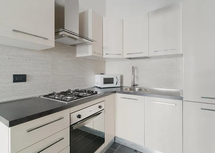 Guesthost - Lorenteggio Charming Flat * Mediolan