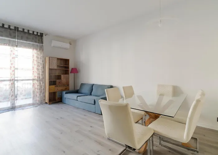 Apartament Guesthost - Lorenteggio Charming Flat *
