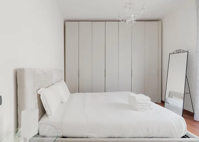 Guesthost - Lorenteggio Charming Flat Apartment
