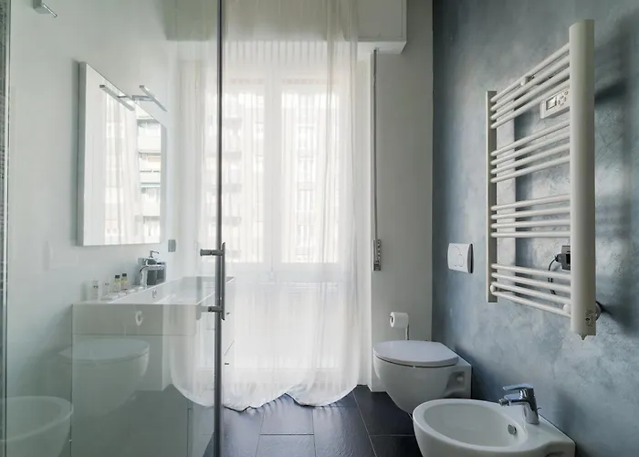 Guesthost - Lorenteggio Charming Flat Mediolan
